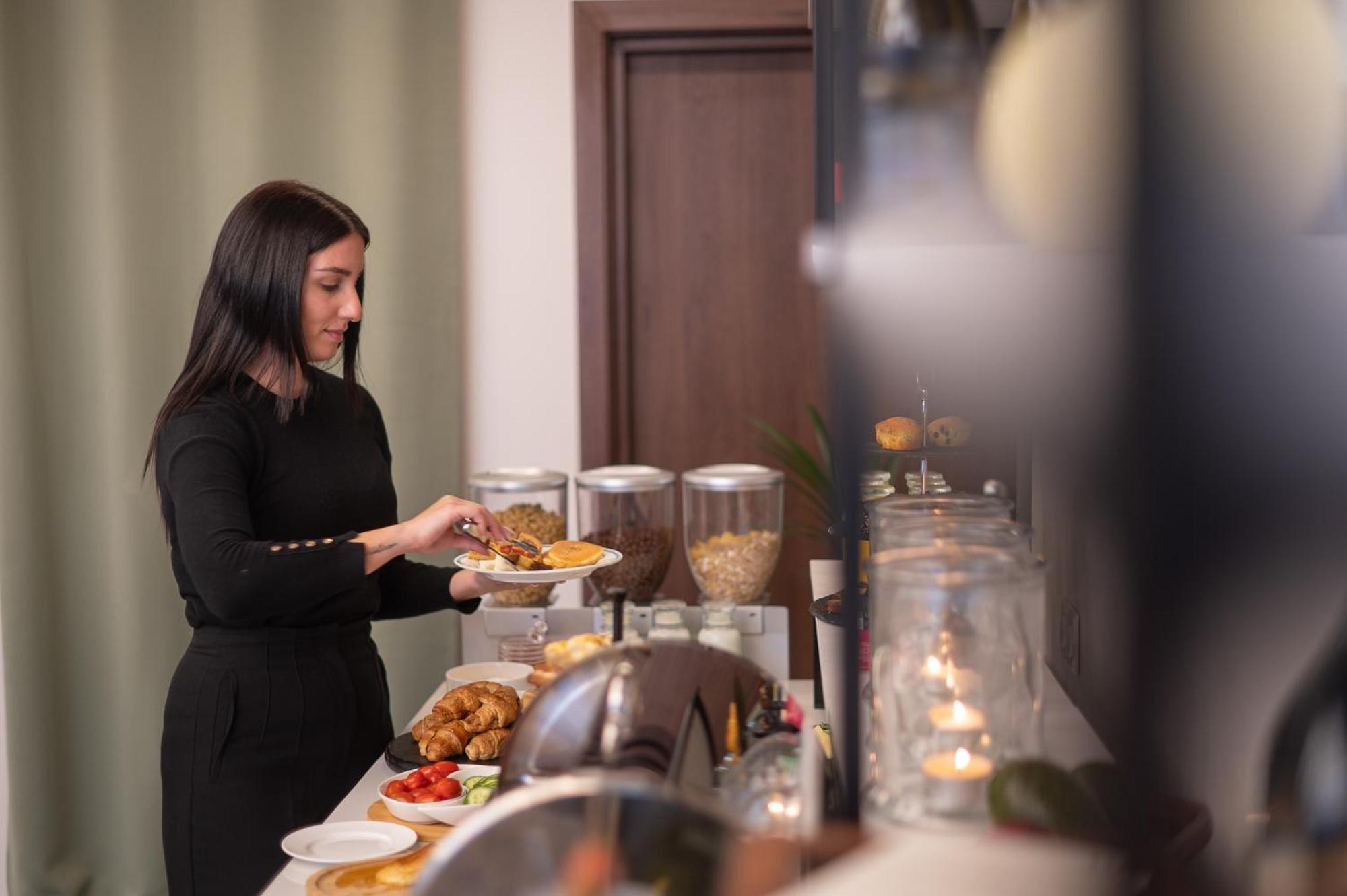 Ira - Ηρα Hotel كالاماتا المظهر الخارجي الصورة