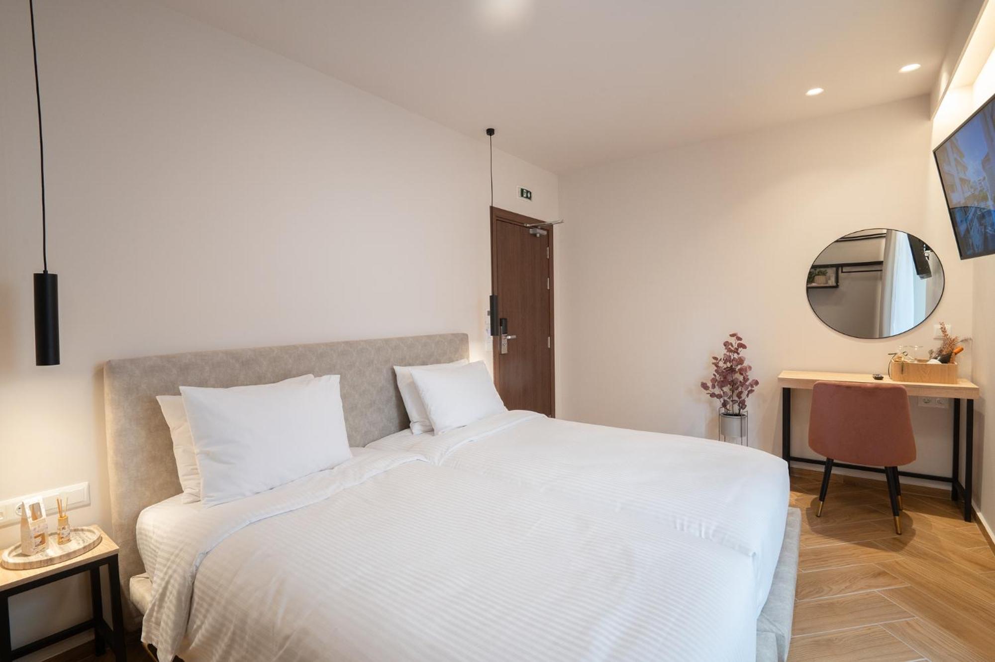 Ira - Ηρα Hotel كالاماتا المظهر الخارجي الصورة